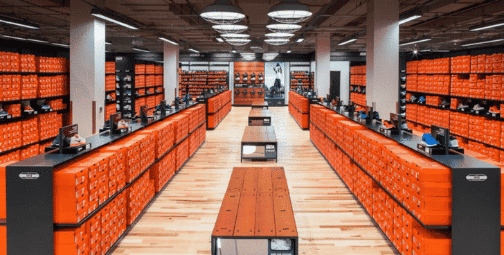 nike clearance at the loop